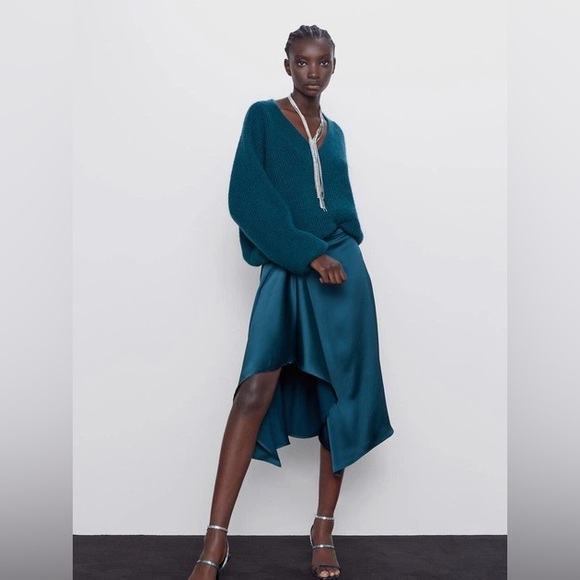 NWT Zara Duck Green Satin Effect Asymmetrical Skirt - Picture 2 of 13